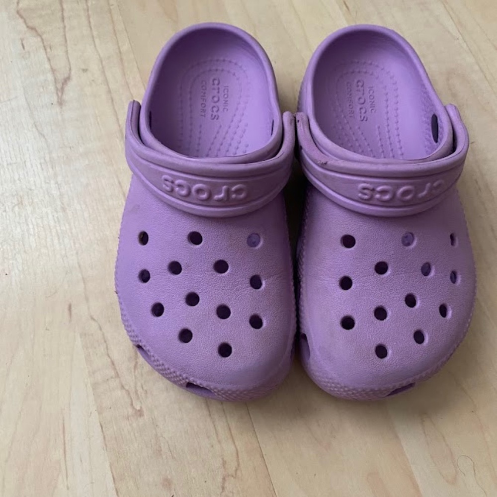 Lilac Toddler Size 10 Crocs